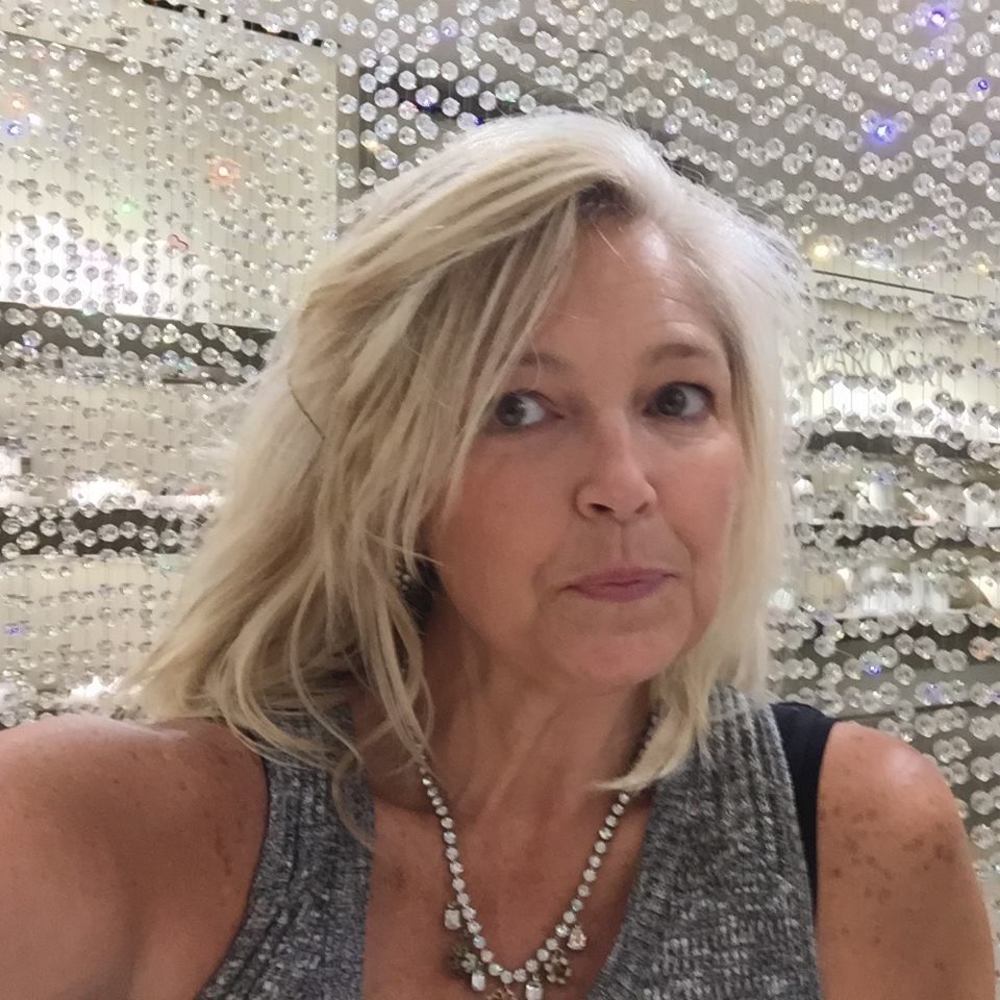 Meet your Posher, Lori